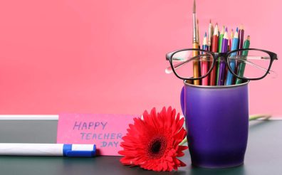 ۱۰ پیشنهاد فوق‌العاده برای خرید کادوی روز معلم